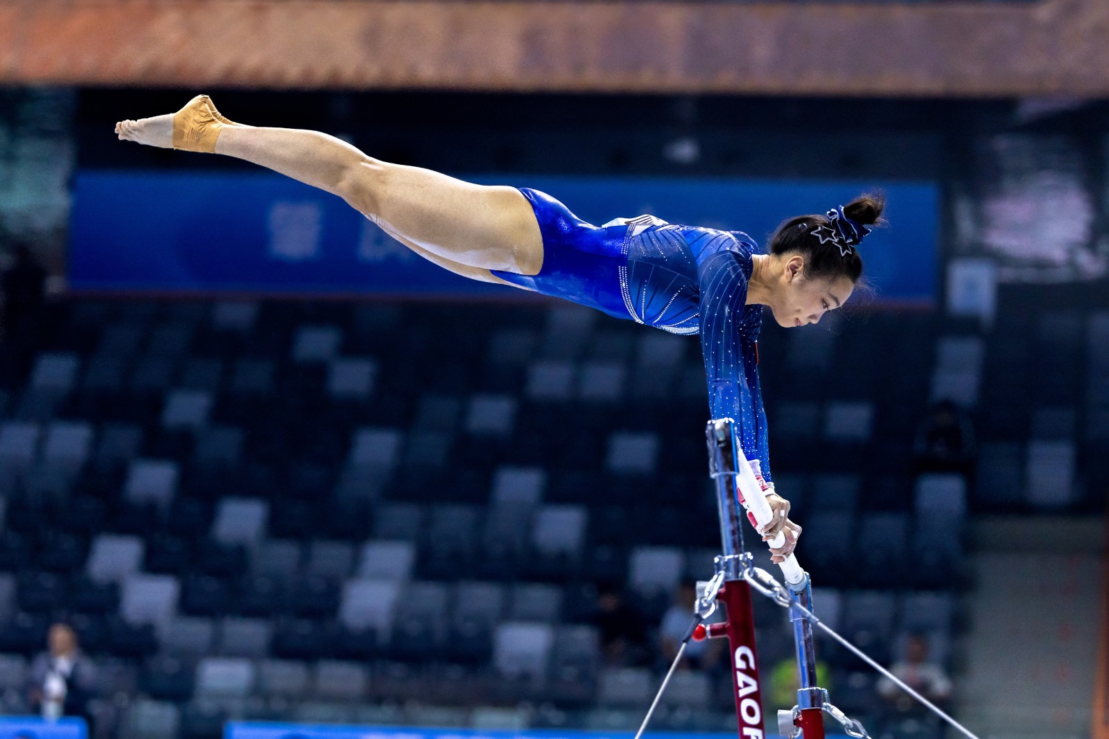 又赢球了！朱婷带河南女排3比0拿下四川，三连胜提前晋级，三场只输一局